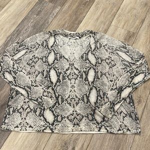 Lightweight sweater M